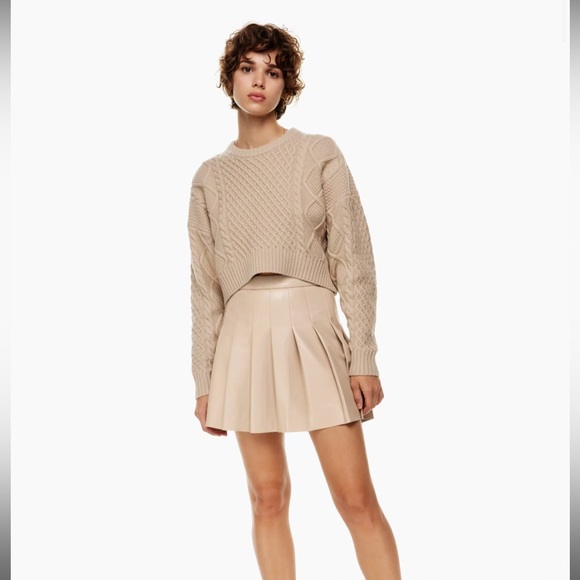 Aritzia Skirts Aritzia Pleated Skirt Poshmark